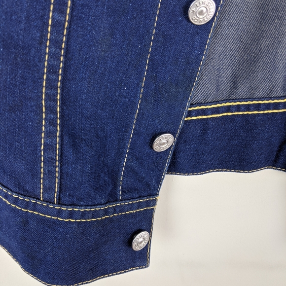 Levi's | Med Wash Classic Denim Jacket - E90 - Picture 3 of 8